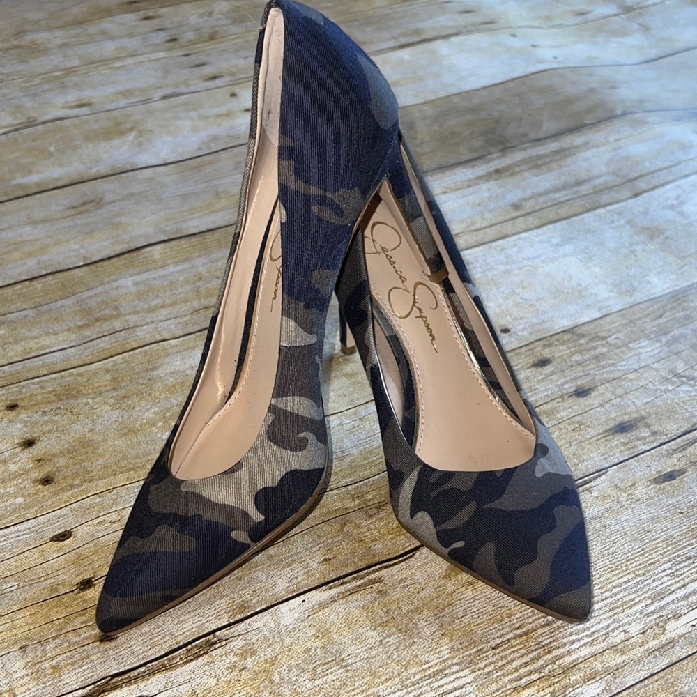 Jessica Simpson Camouflage Pointed Toe Heels